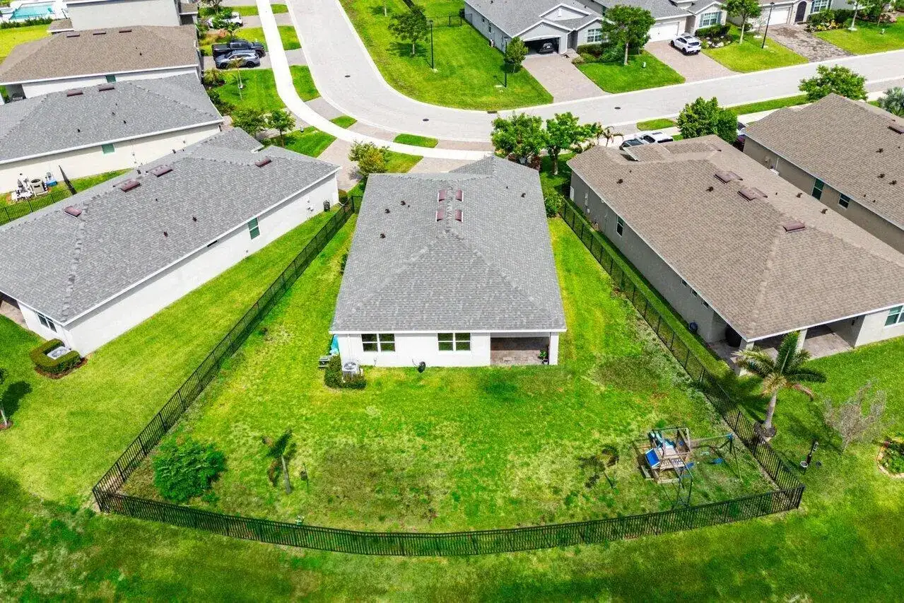 2770 NE Breezeway Circle, Ocean Breeze FL 34957 photo 5