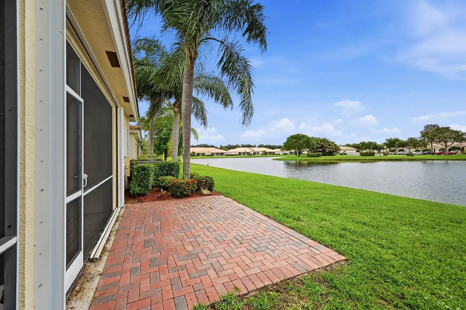 2340 Windjammer Way, West Palm Beach FL 33411 photo 2