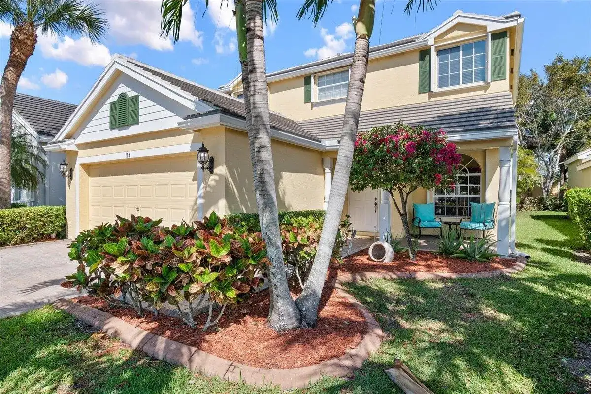114 Lancaster Way, Royal Palm Beach FL 33414