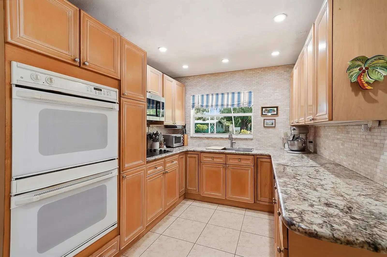 2417 NW 7th Avenue, Wilton Manors FL 33311 photo 5