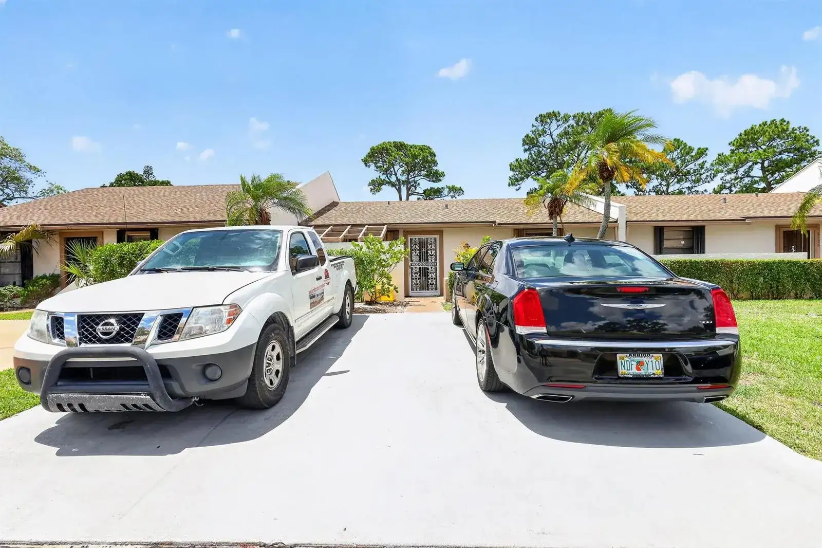 6126 Fairfield Circle, FL 33463 photo 2