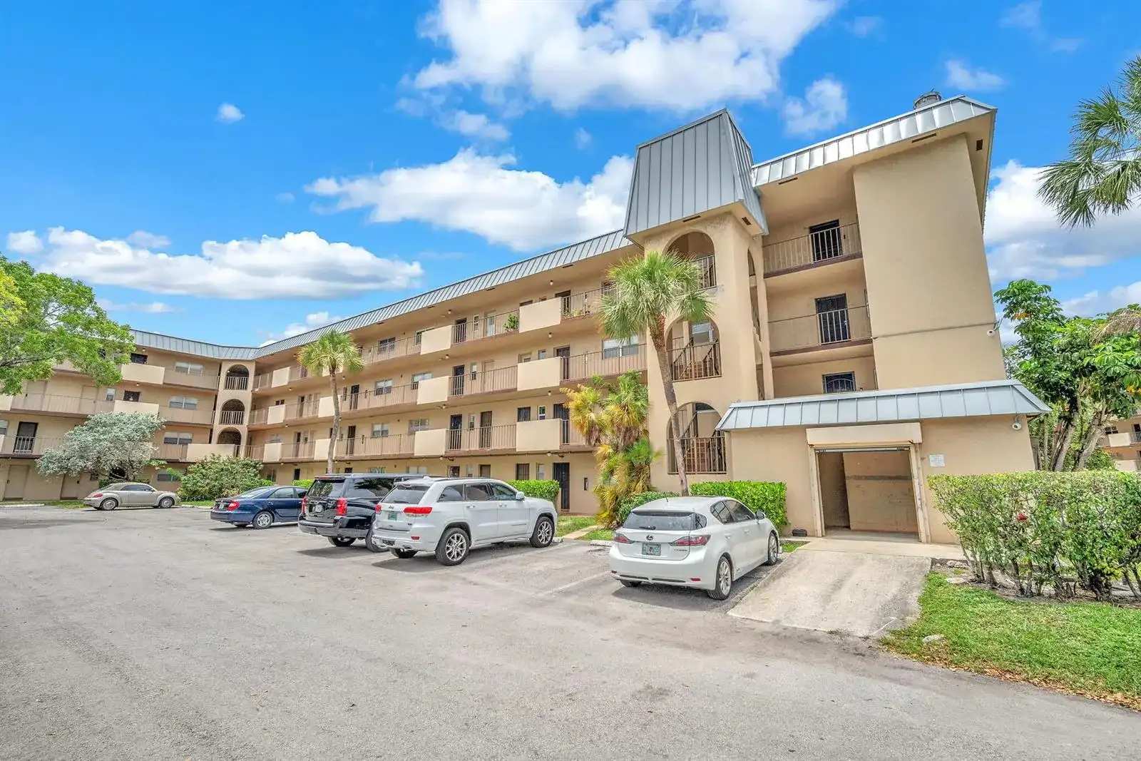 6361 N Falls Cir Drive # 408, Lauderhill FL 33319