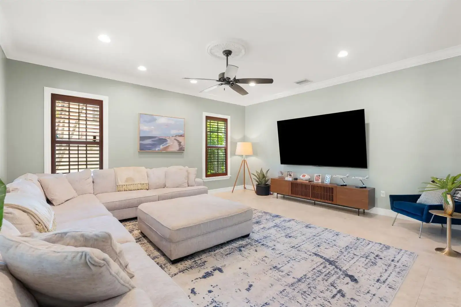 633 NE 20th Street, Wilton Manors FL 33305 photo 3