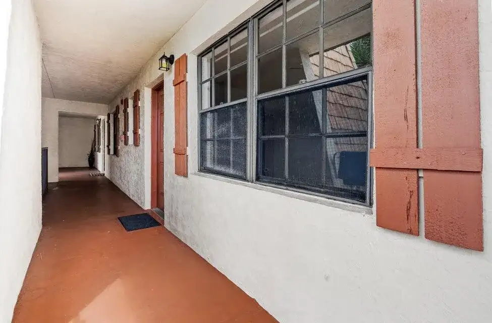 4151 Oak Terrace Drive # 4151, FL 33463 photo 3