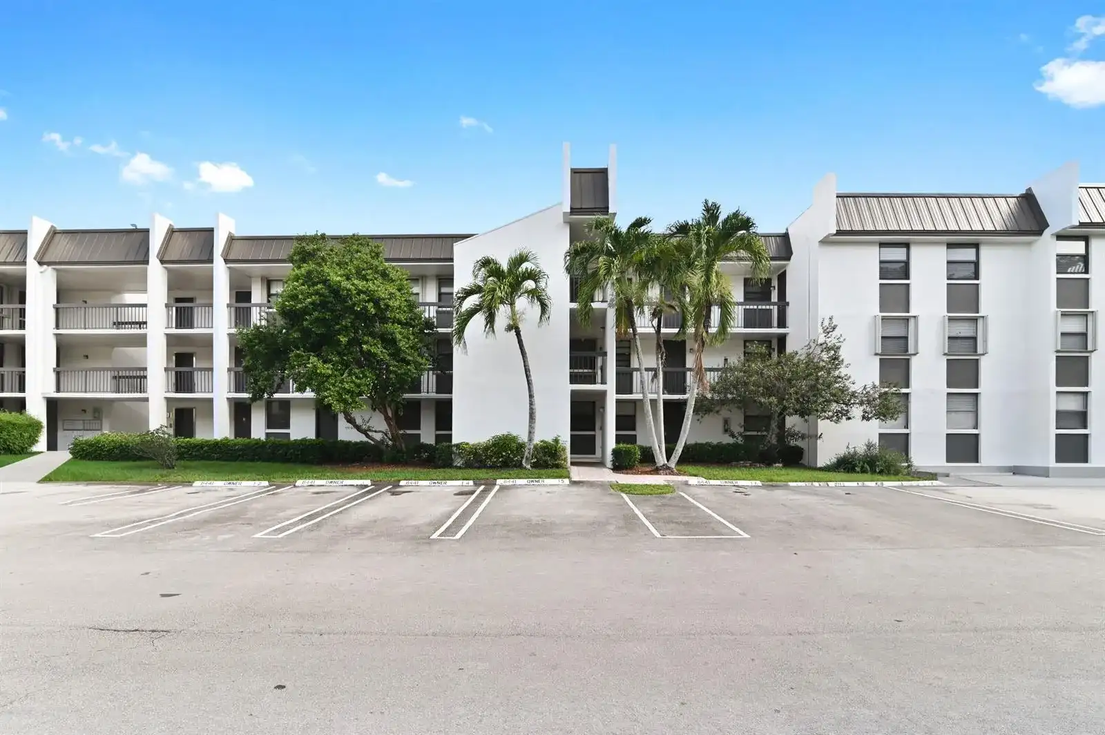 8441 Forest Hills Drive # 306, Coral Springs FL 33065