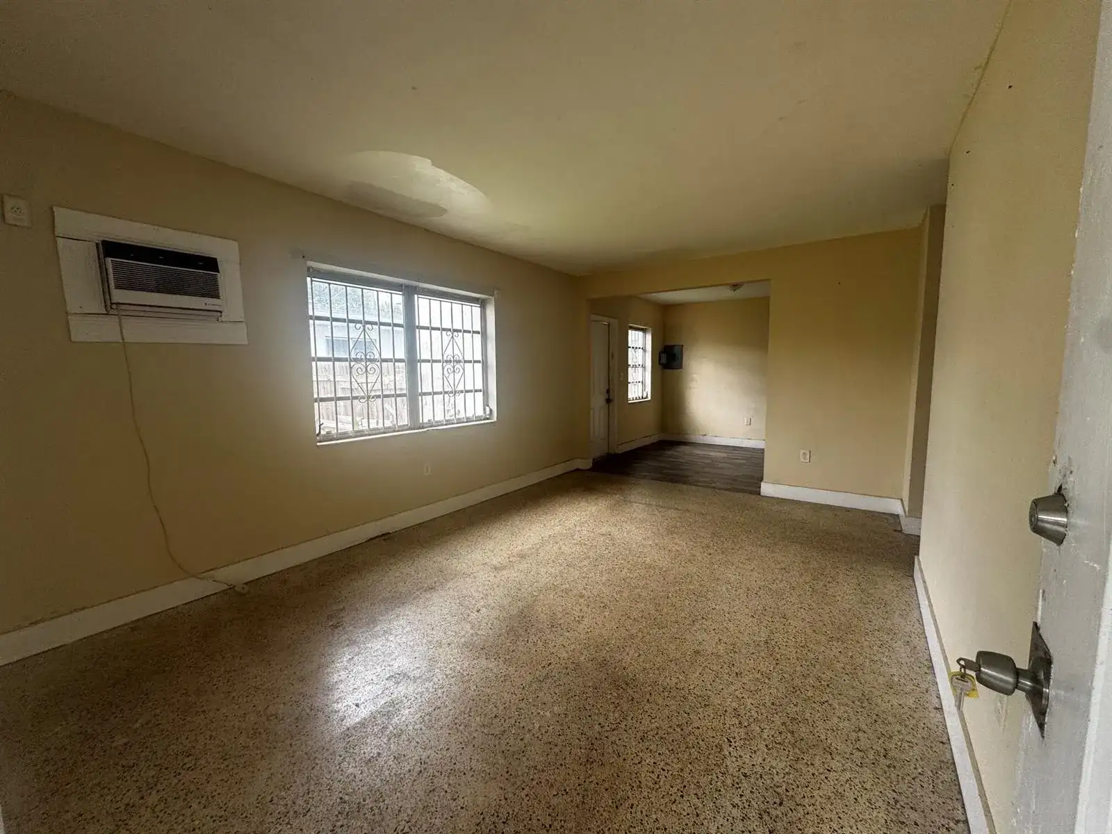 830 NW 60th Street, Miami FL 33127 photo 4