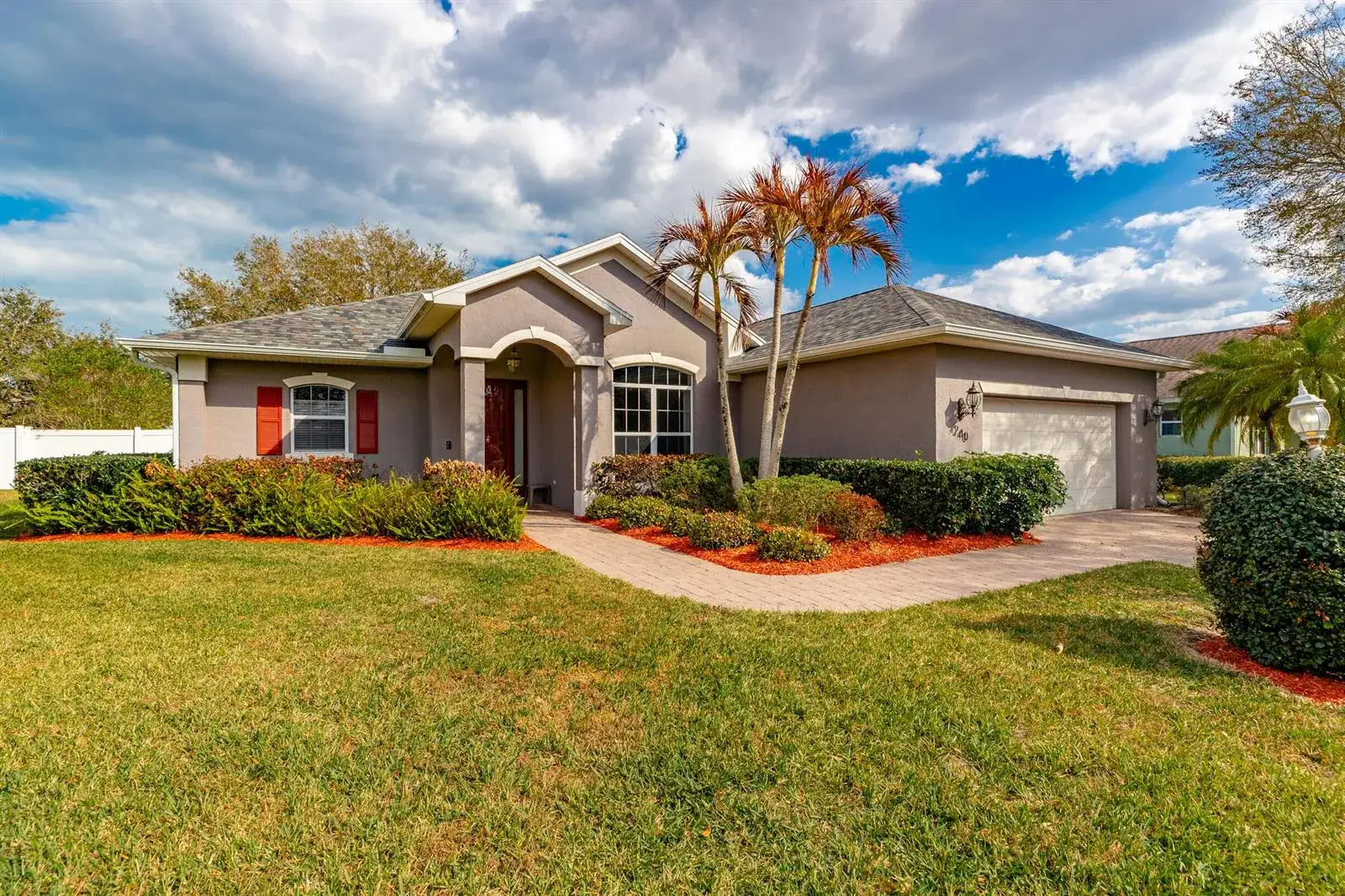 240 SW Champagne Ct Court SW, Vero Beach FL 32968
