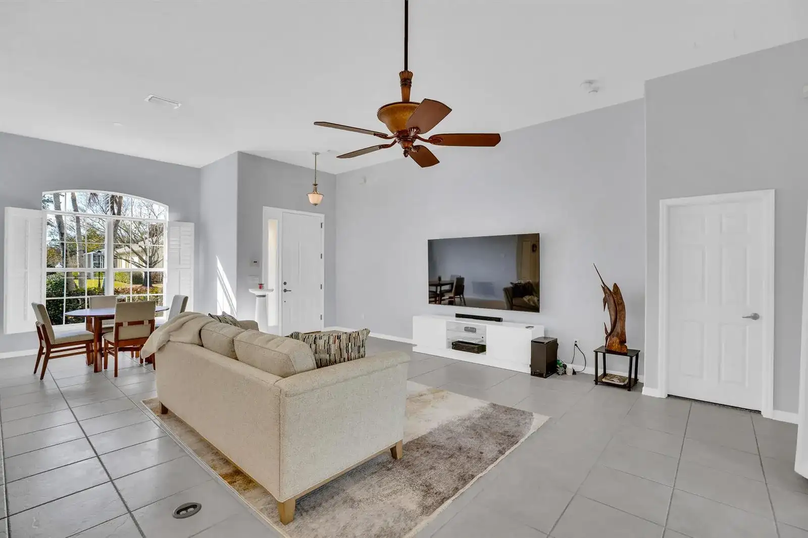 240 SW Champagne Ct Court SW, Vero Beach FL 32968 photo 5