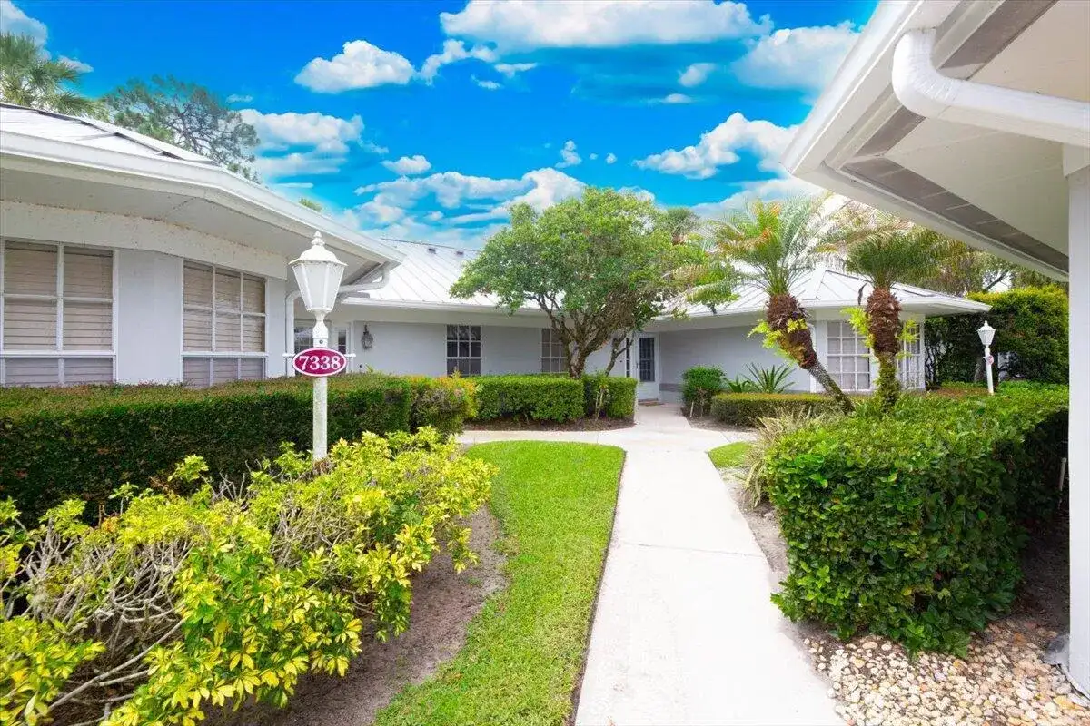 7338 Pine Creek Way, Port St. Lucie FL 34986 photo 4