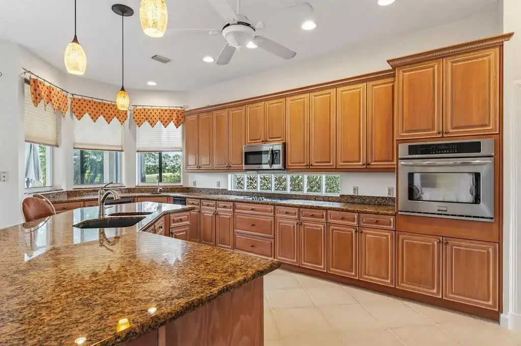 3210 Bent Pine Drive, Fort Pierce FL 34951 photo 4