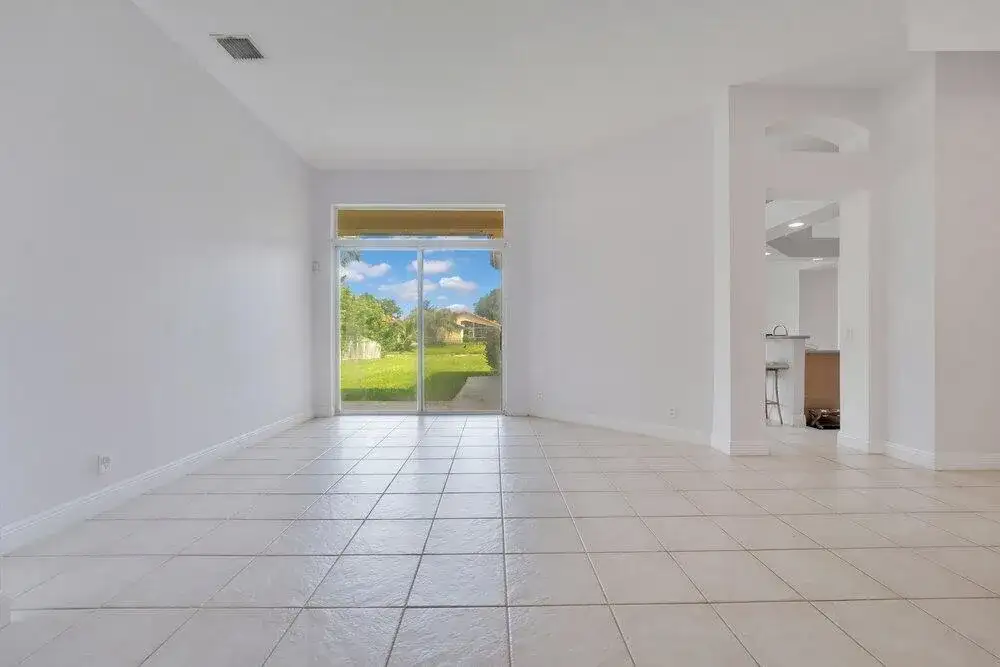 5005 NW 57th Terrace, Coral Springs FL 33067 photo 3
