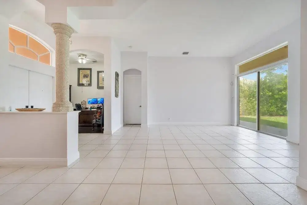 5005 NW 57th Terrace, Coral Springs FL 33067 photo 4