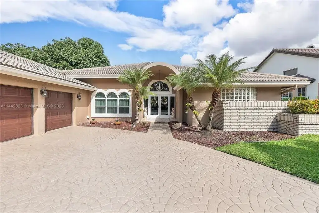 11999 Classic Drive, Coral Springs FL 33071 photo 2