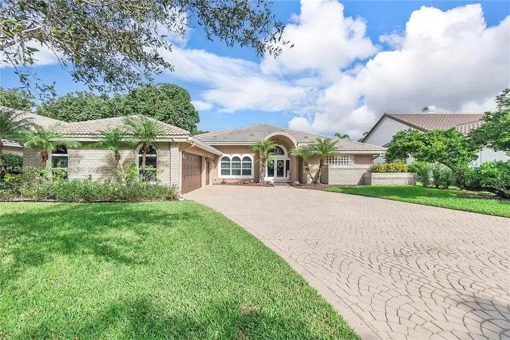 11999 Classic Drive, Coral Springs FL 33071 photo 3