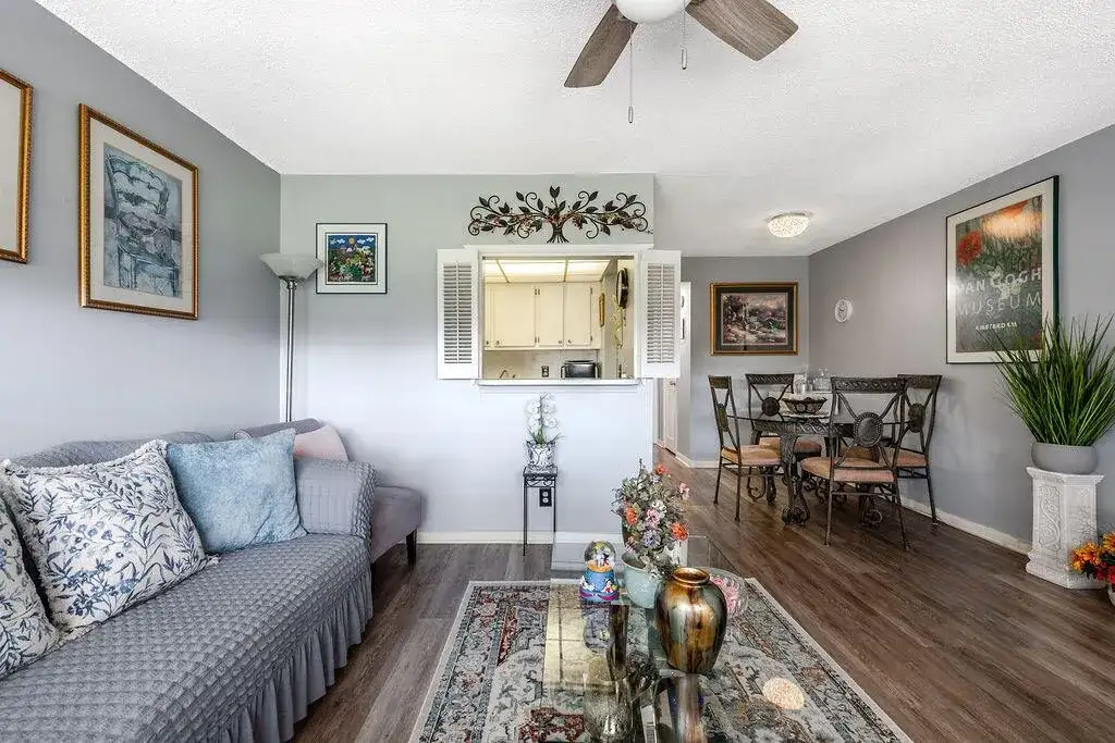 393 Windsor, West Palm Beach FL 33417 photo 2
