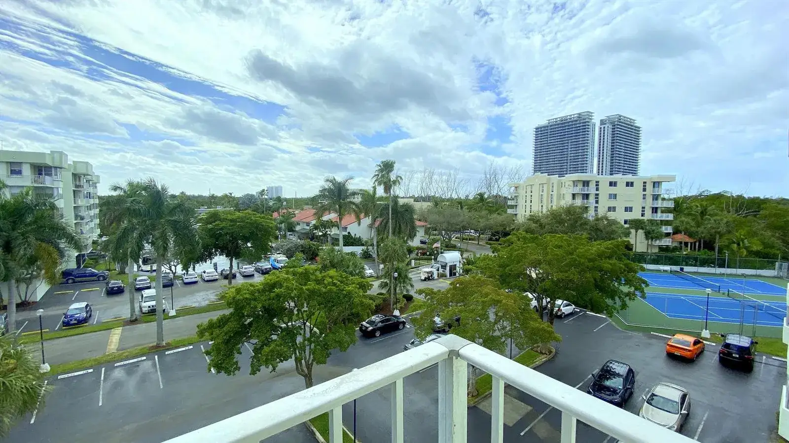 16546 NE 26th Avenue # 5j, North Miami Beach FL 33160