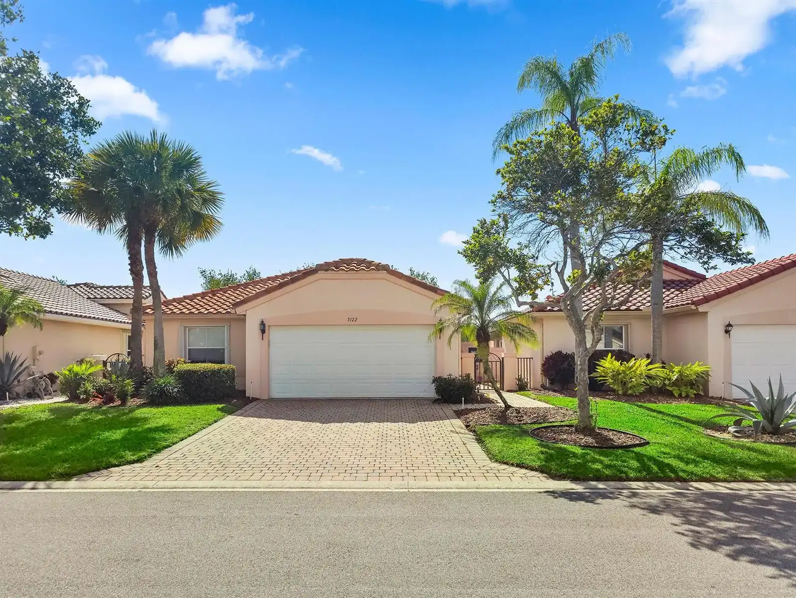 5122 Corbel Lake Way, Boynton Beach FL 33437