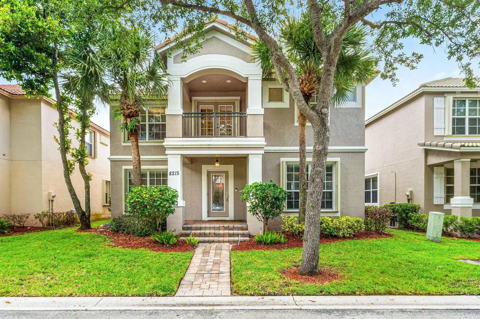 8215 Calterra Drive, Palm Beach Gardens FL 33418
