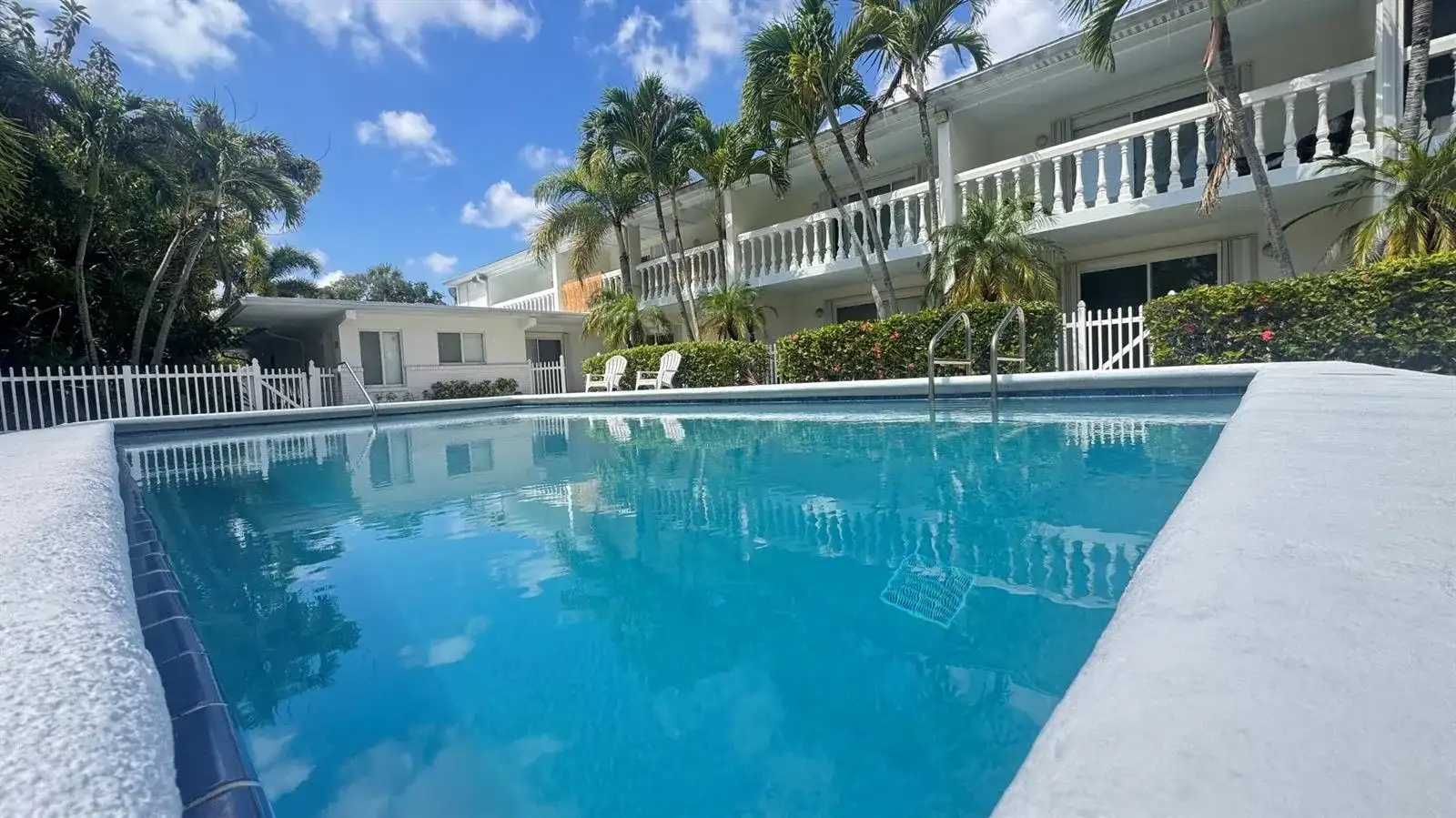 1727 Jimmy Buffett Mem Highway # 208, Vero Beach FL 32963