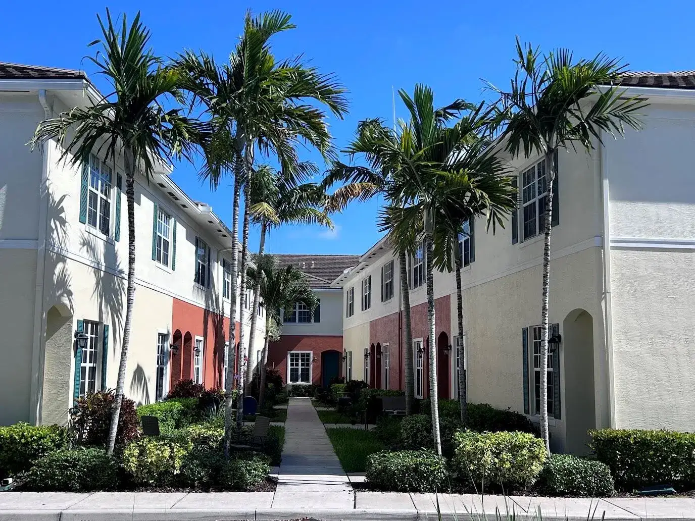 726 SW 1st Way, Pompano Beach FL 33060