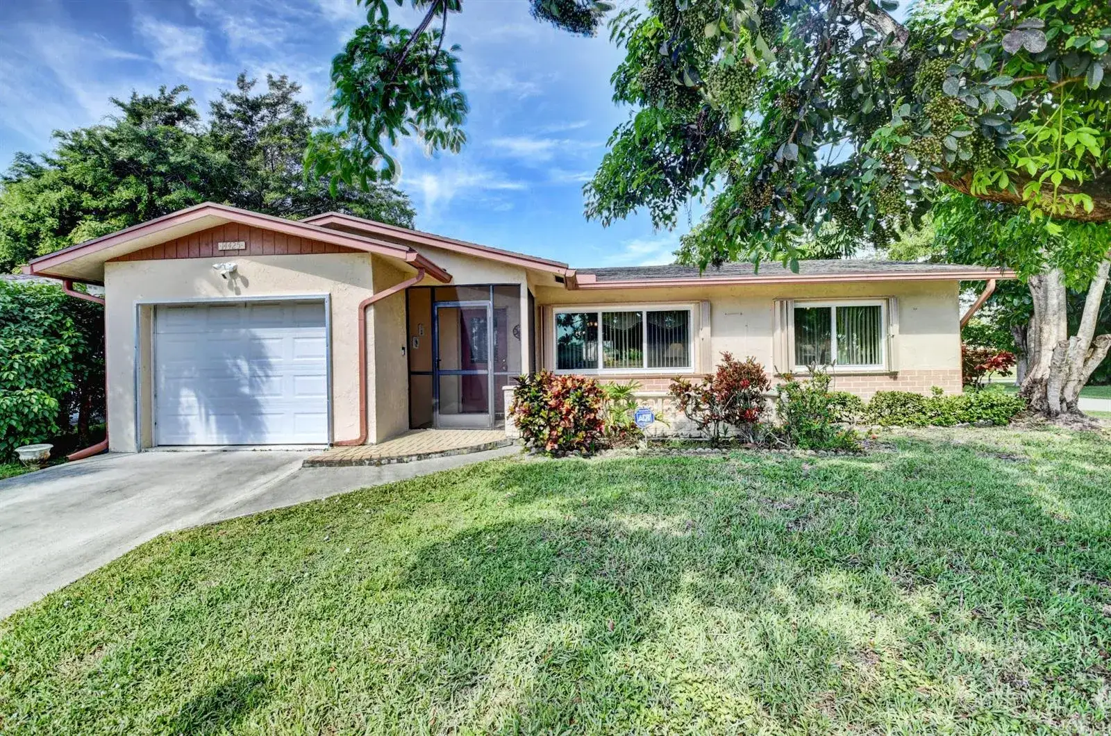 14425 Amapola Way, Delray Beach FL 33484
