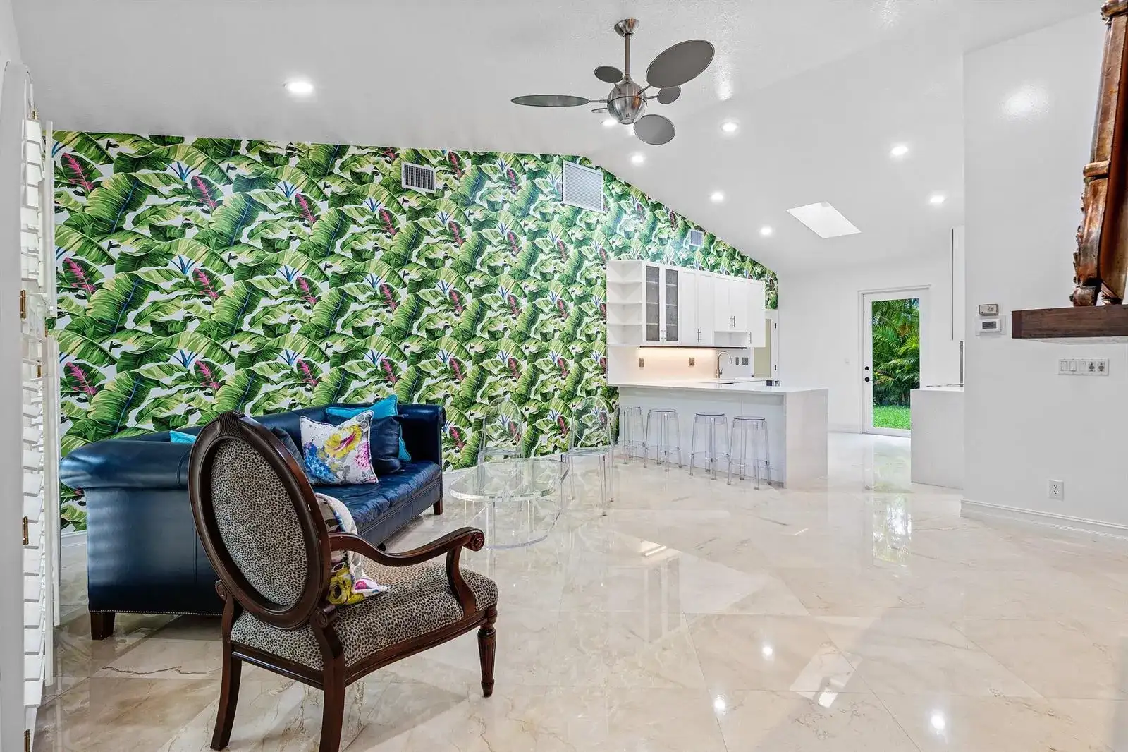 359 E Ocean Avenue, Lantana FL 33462 photo 4