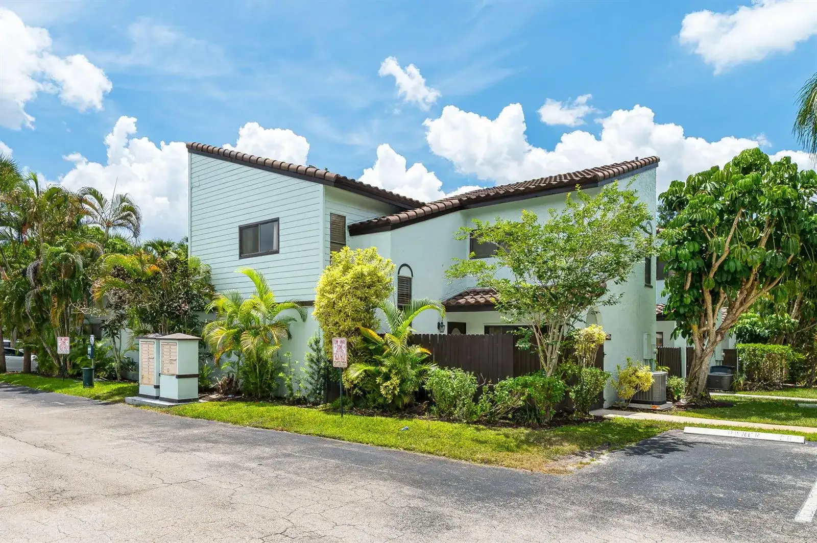 22300 Pineapple Walk Drive, Boca Raton FL 33433 photo 2