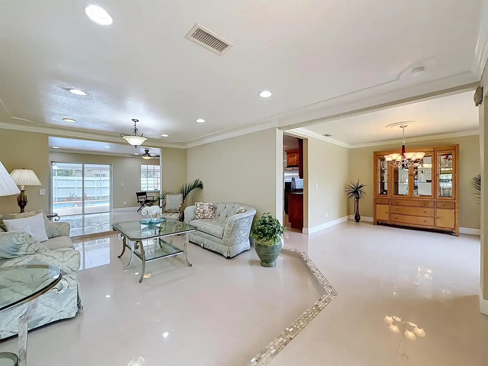851 E Plantation Circle, Plantation FL 33324 photo 5