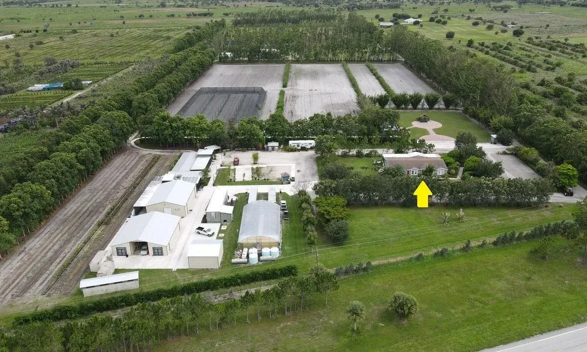 8006 SW Kanner Highway, FL 34956