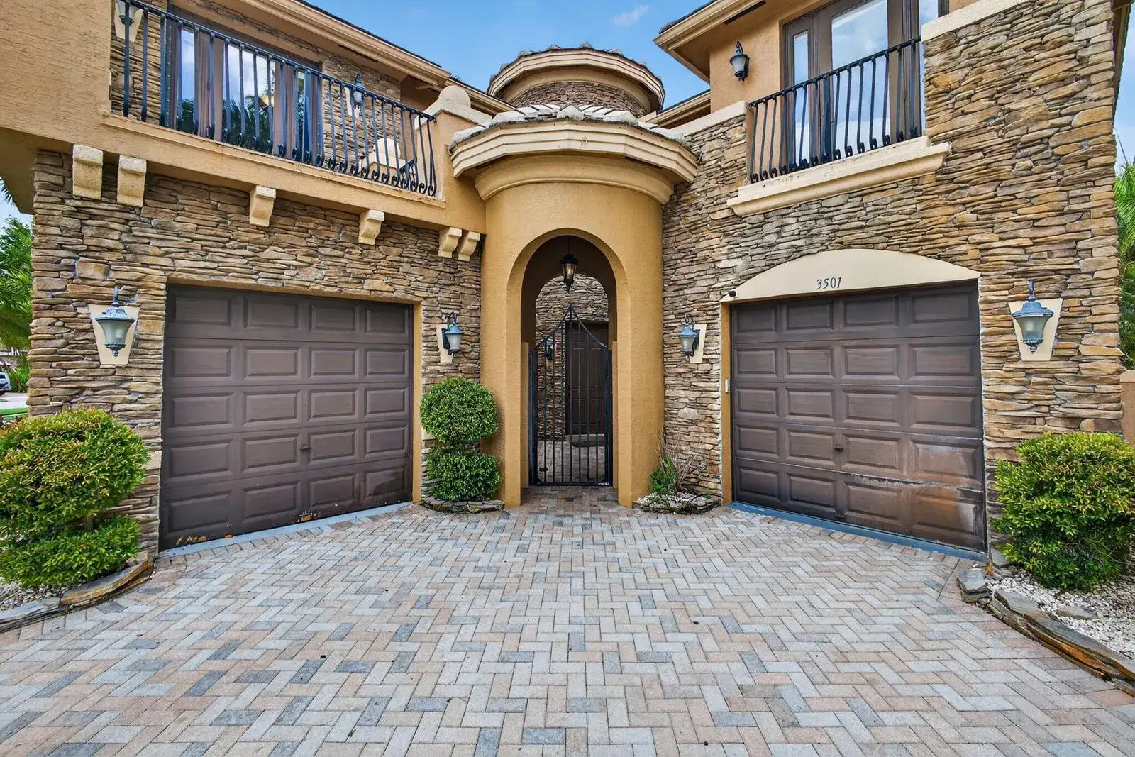 3501 Collonade Drive, Wellington FL 33449 photo 2
