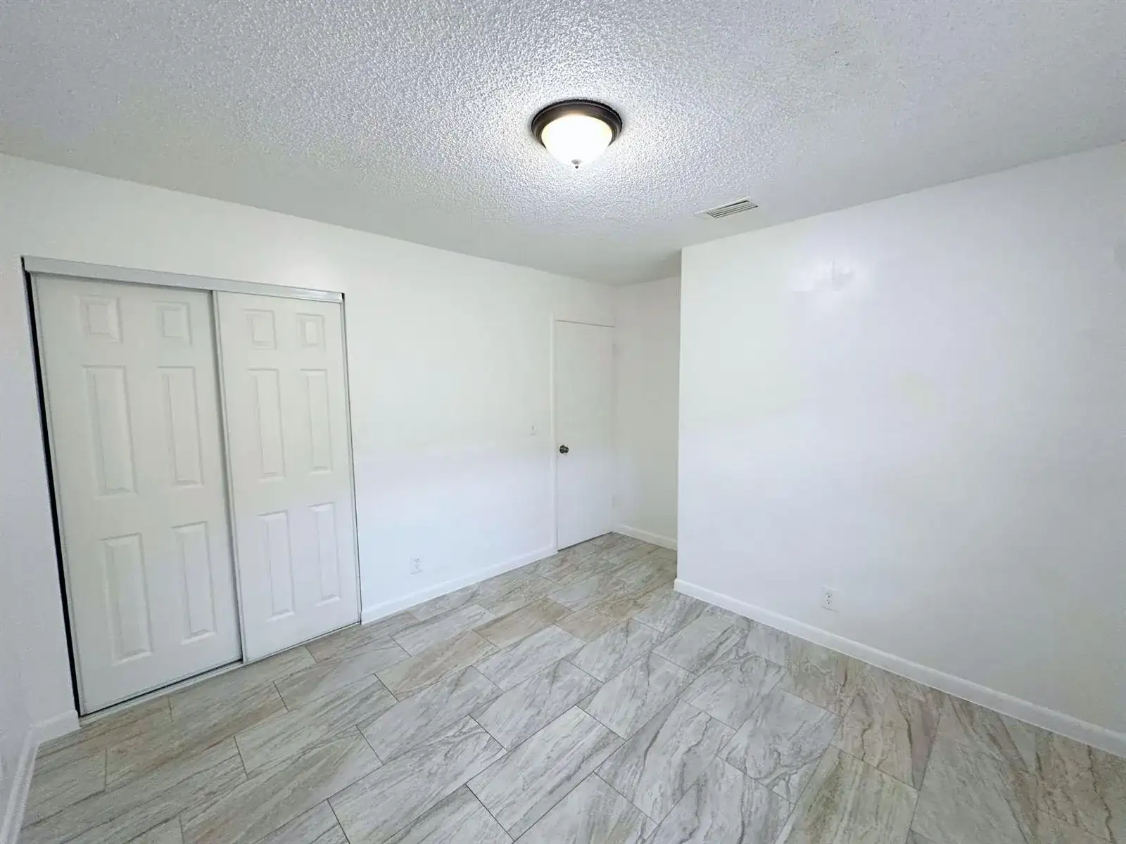 329 Melody Lane, Lantana FL 33462 photo 2