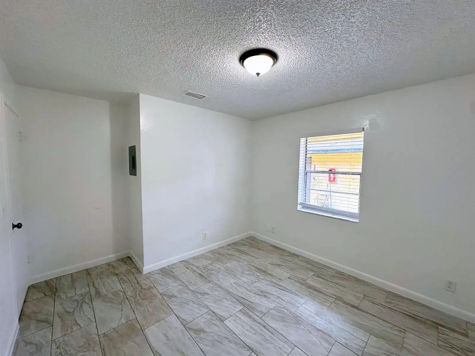 329 Melody Lane, Lantana FL 33462 photo 3
