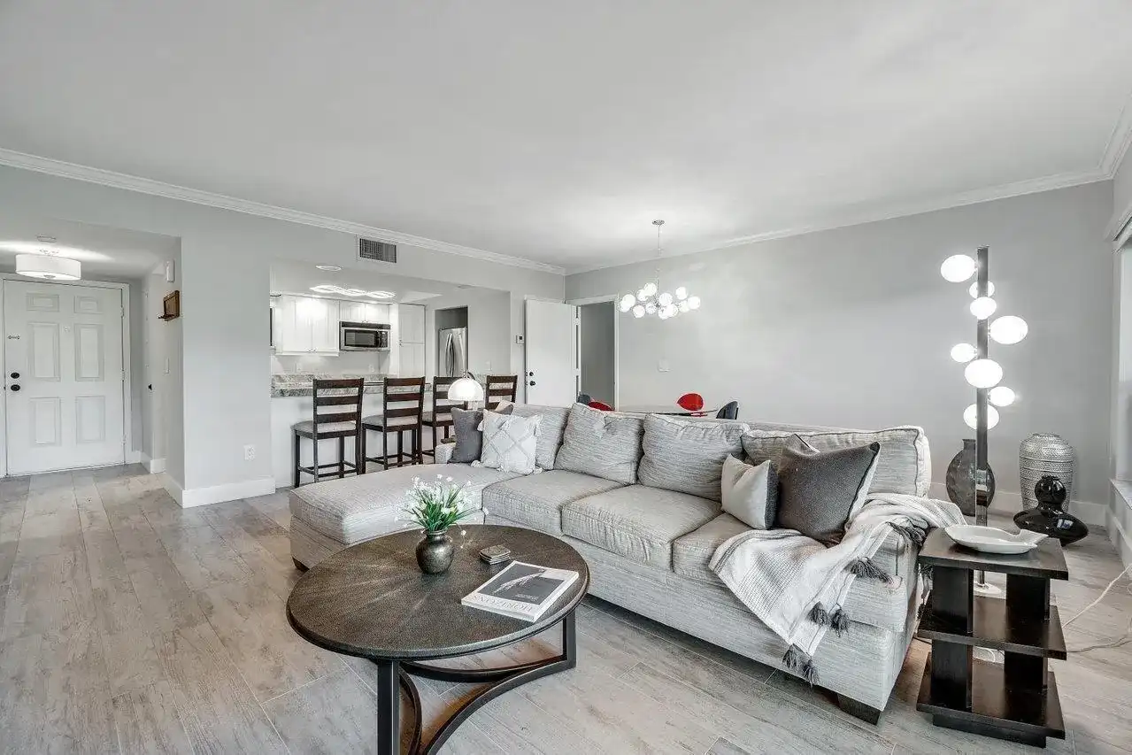 11863 Wimbledon Circle # 445, Wellington FL 33414