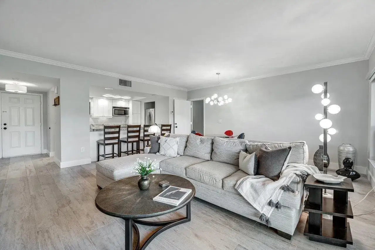 11863 Wimbledon Circle # 445, Wellington FL 33414