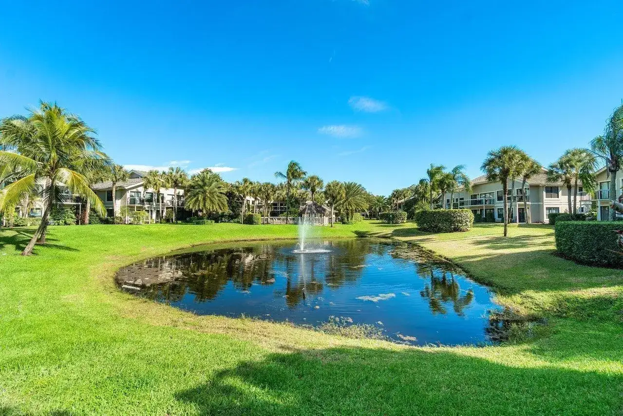 11863 Wimbledon Circle # 445, Wellington FL 33414 photo 2