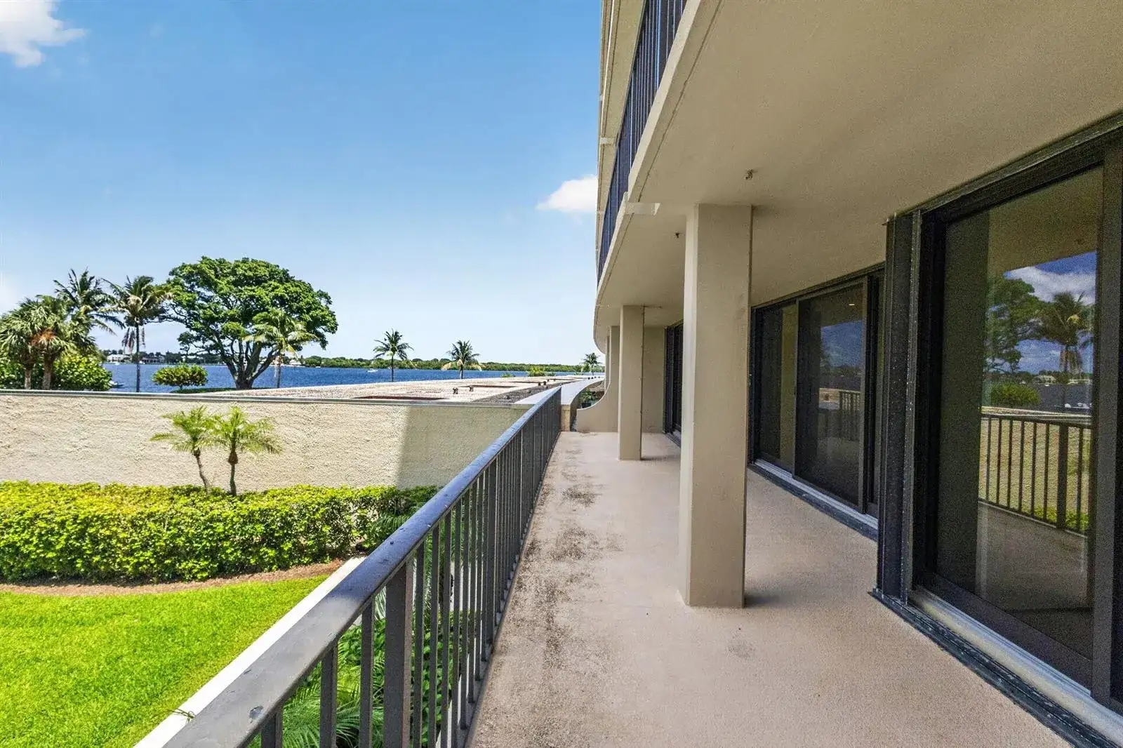 136 Lakeshore Drive, North Palm Beach FL 33408 photo 3