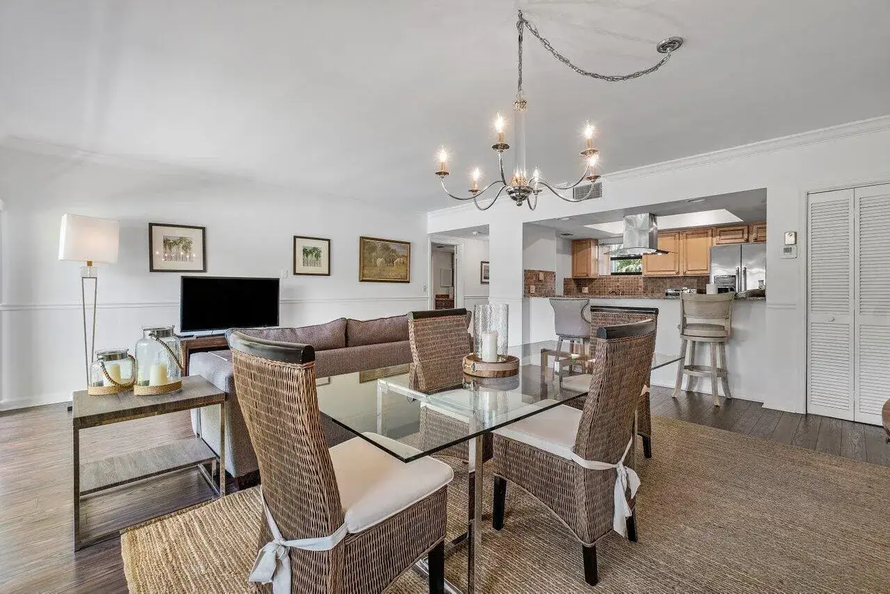 11863 Wimbledon Circle # 433, Wellington FL 33414