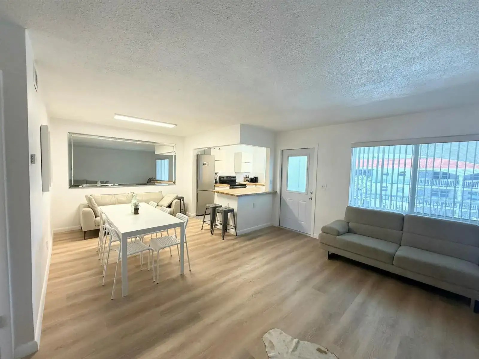 580 Egret Drive # 305, Hallandale Beach FL 33009 photo 2
