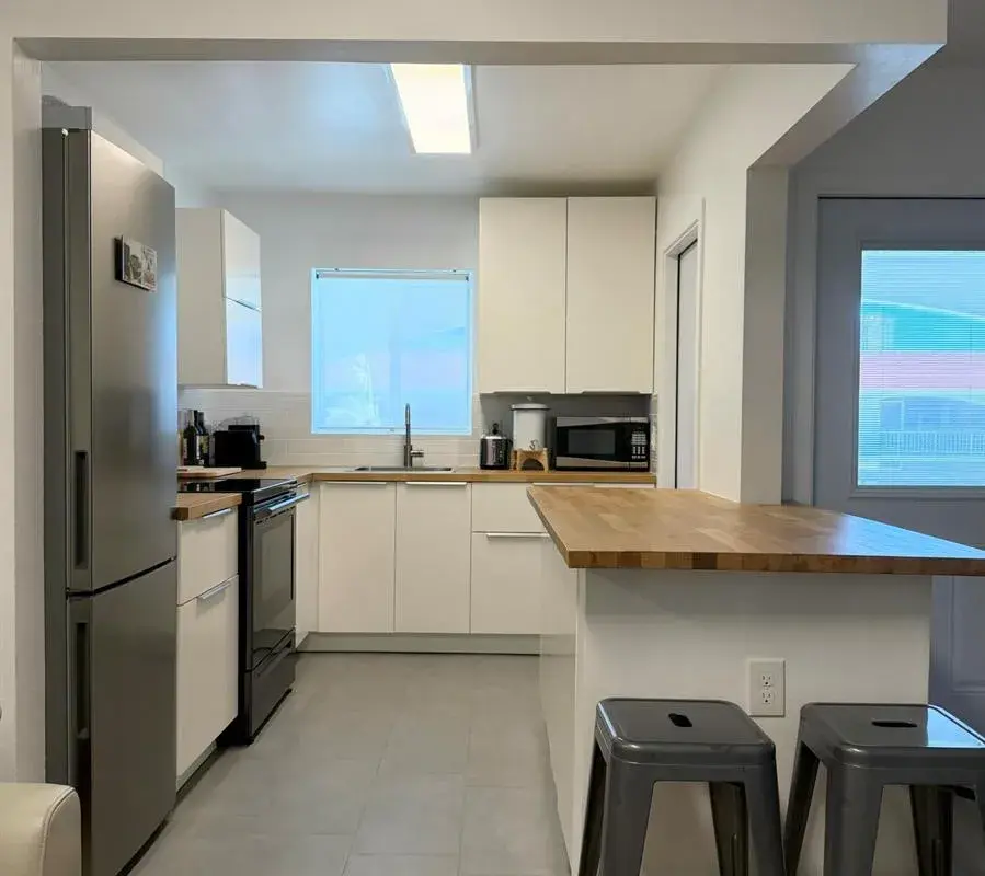 580 Egret Drive # 305, Hallandale Beach FL 33009