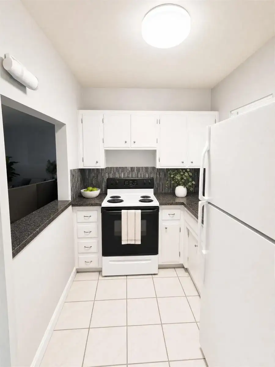 2409 NW 52nd Street, Tamarac FL 33309 photo 2