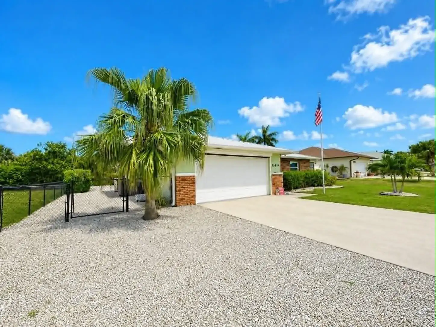 15804 Missouri Street, FL 33922 photo 3