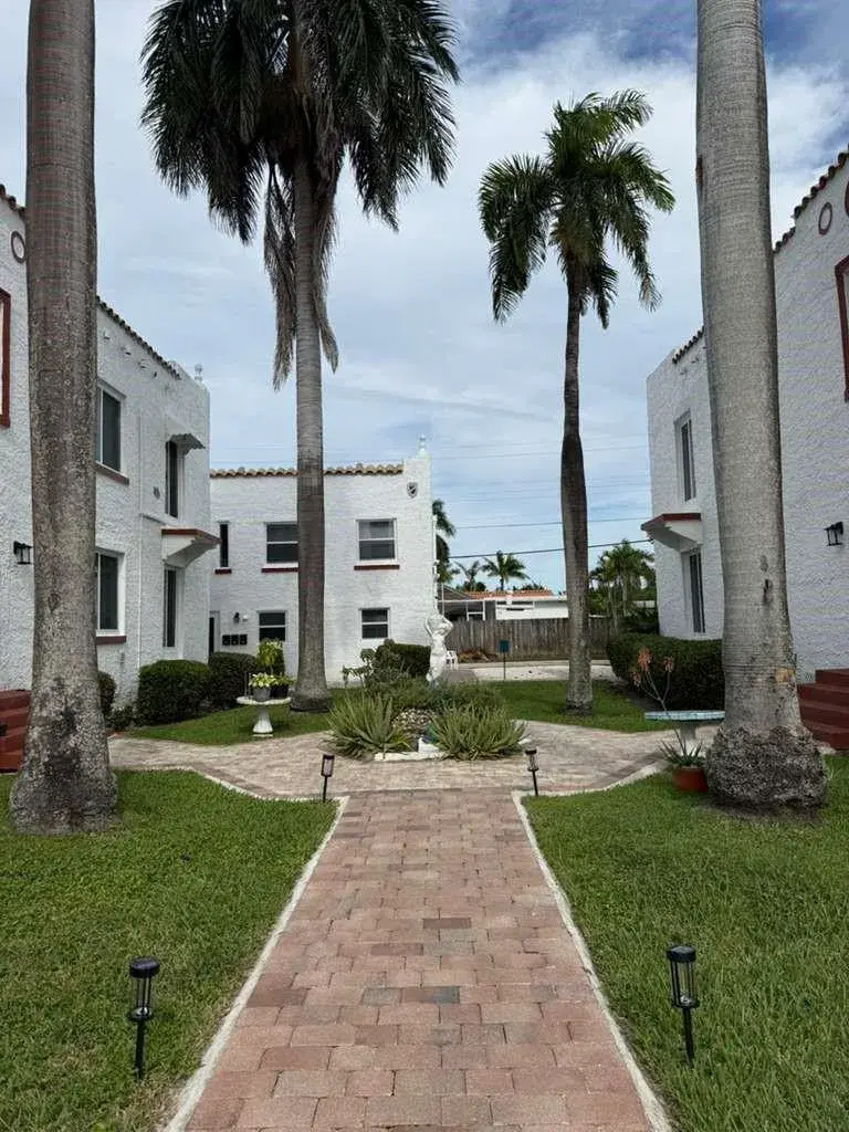 817 Tyler Street # 8, Hollywood FL 33019