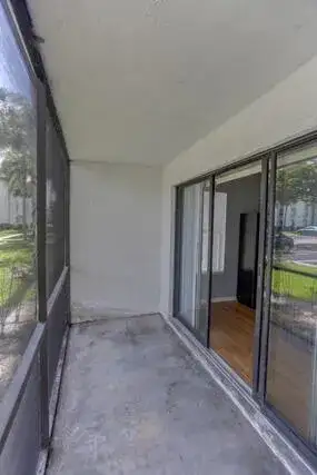 1010 Green Pine Boulevard # E1, West Palm Beach FL 33409 photo 2
