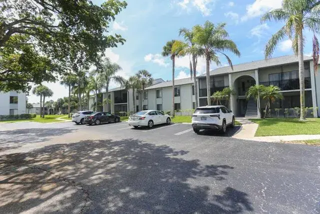 1010 Green Pine Boulevard # E1, West Palm Beach FL 33409