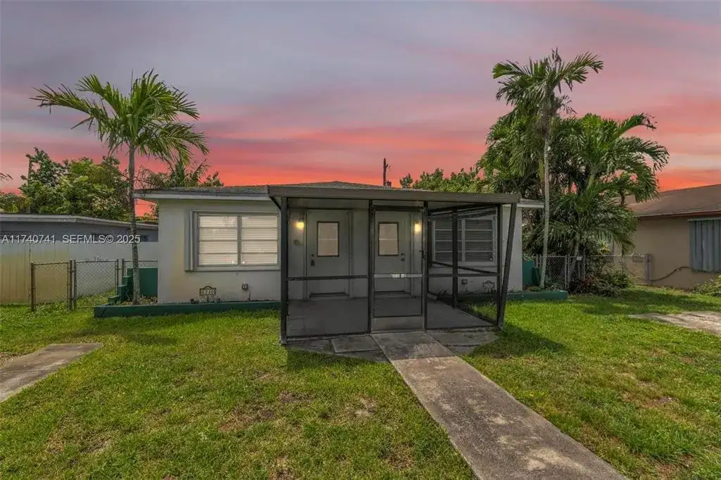 6340 Dawson Street, Hollywood FL 33023 photo 2