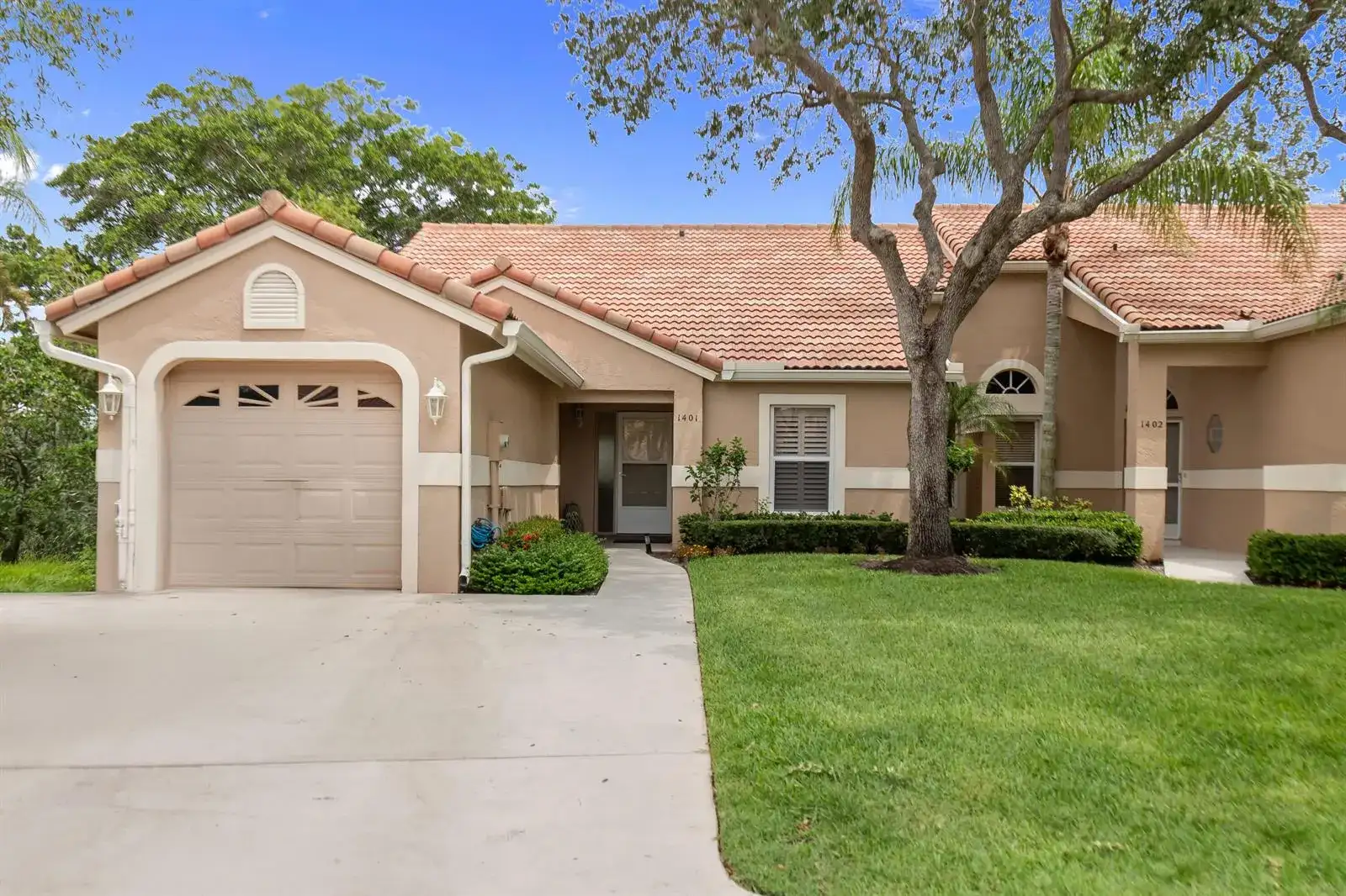 1401 Mahogany Place, Palm Beach Gardens FL 33418 photo 2