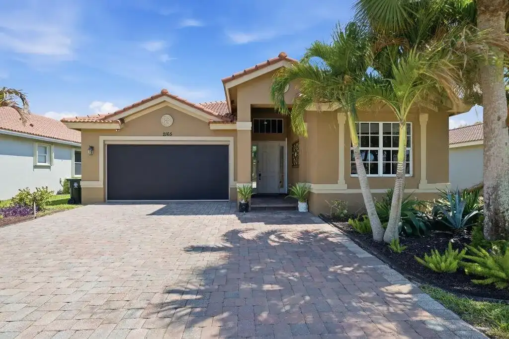 2165 SW Newport Isles Boulevard, Port St. Lucie FL 34953