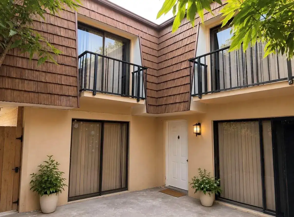 1421 14th Lane # D, FL 33463 photo 3