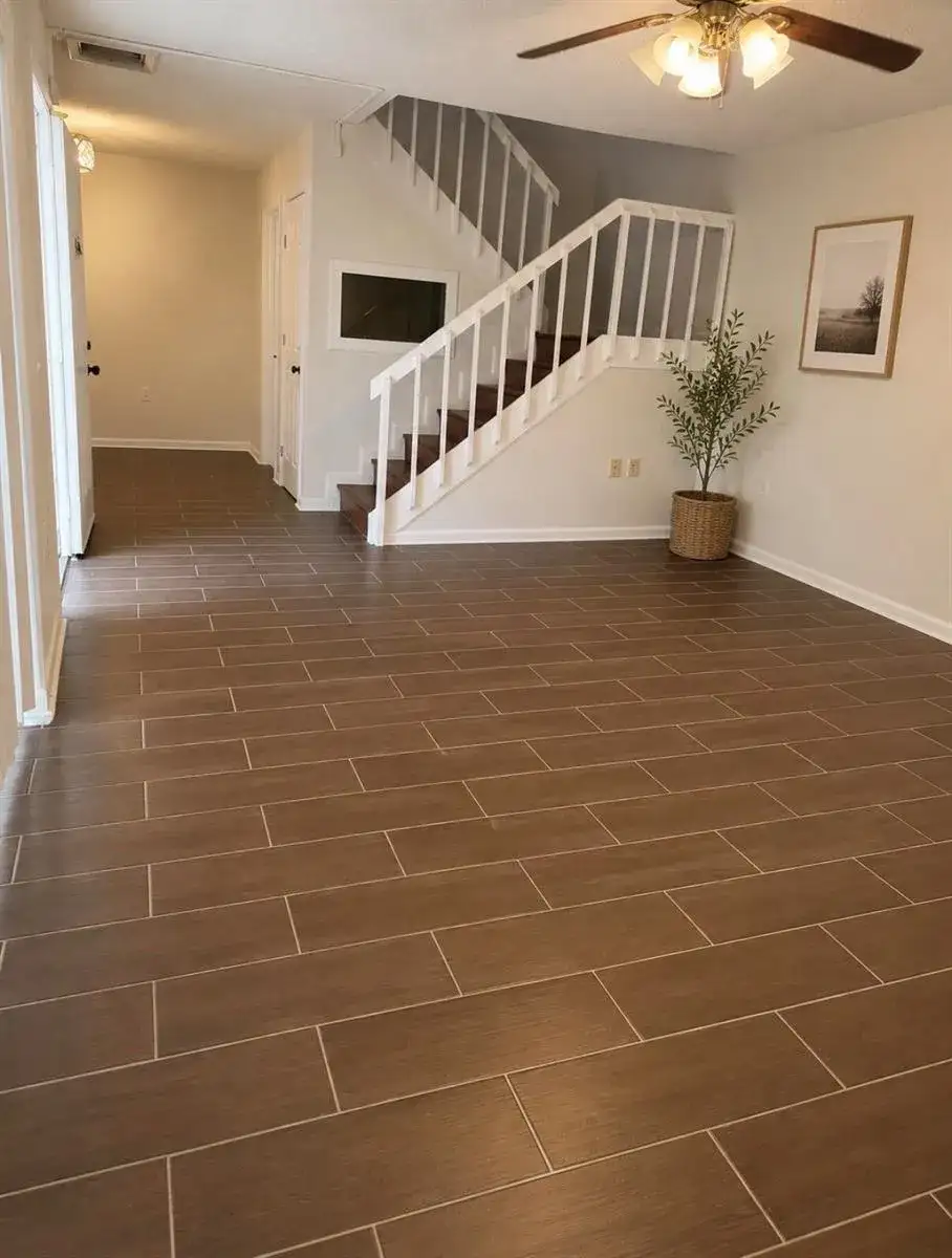 1421 14th Lane # D, FL 33463 photo 4