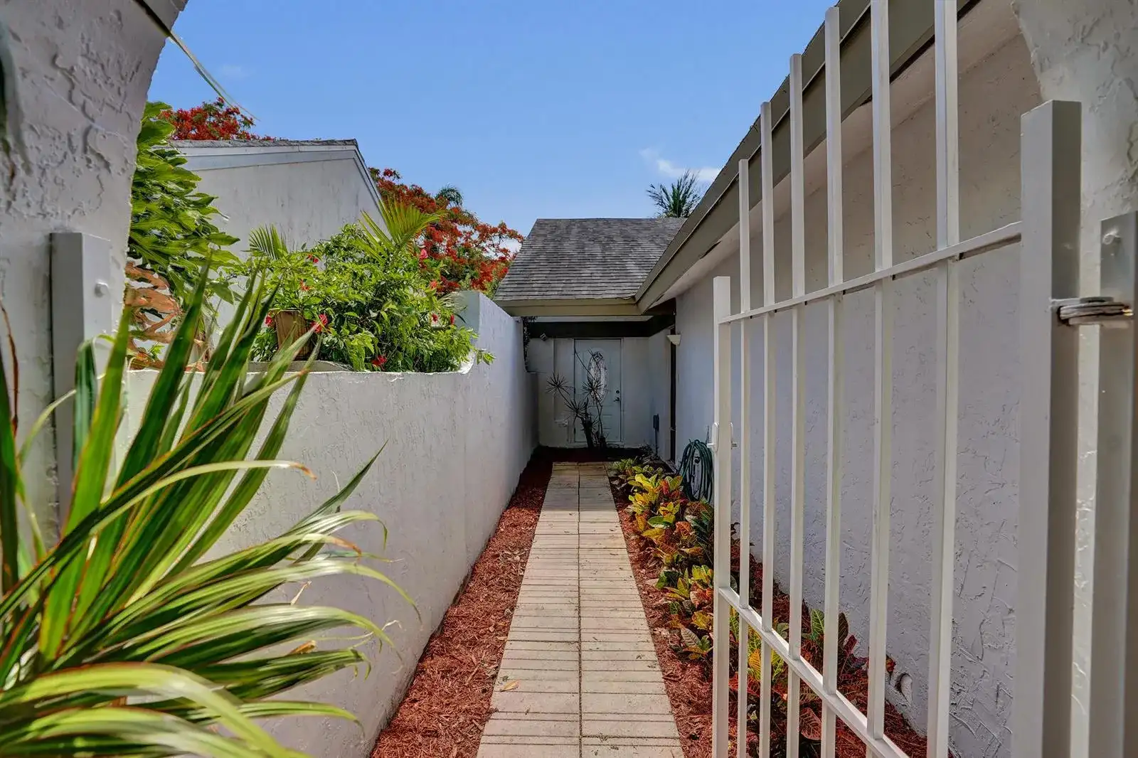 820 NW 21st Way # 820, Delray Beach FL 33445 photo 3